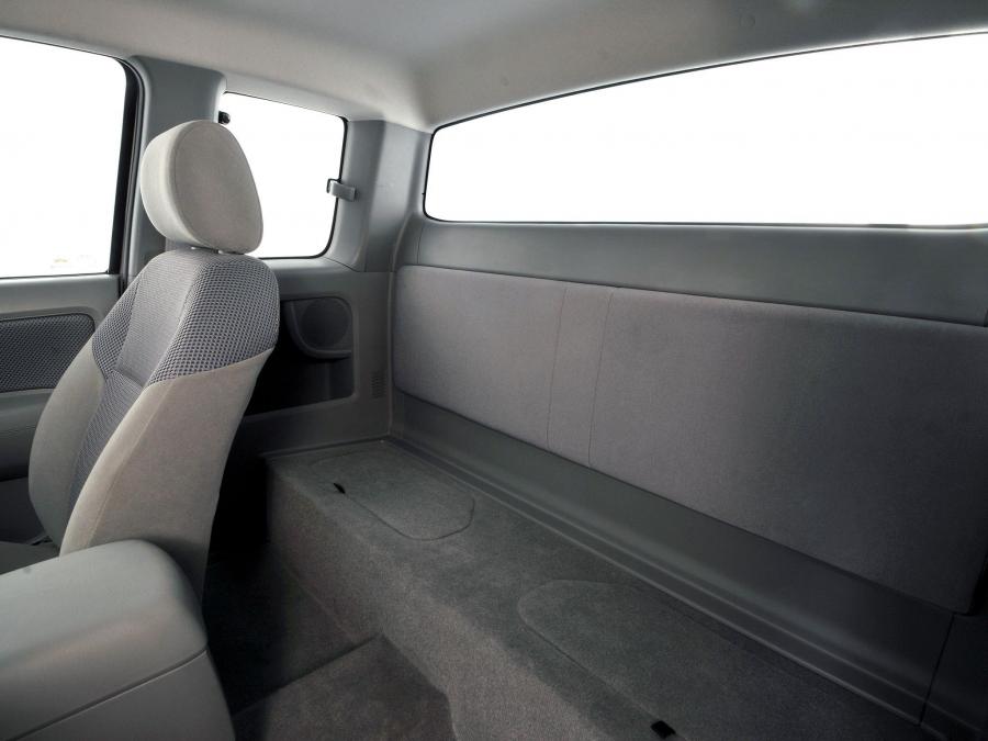  Toyota Hilux Xtra Cab 2008 года  (ZA) (фото 7 из 16)